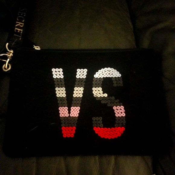 Victoria secret- 3 piece set. 2 Makeup bags , 1 coin purse. - Picture 2 of 5